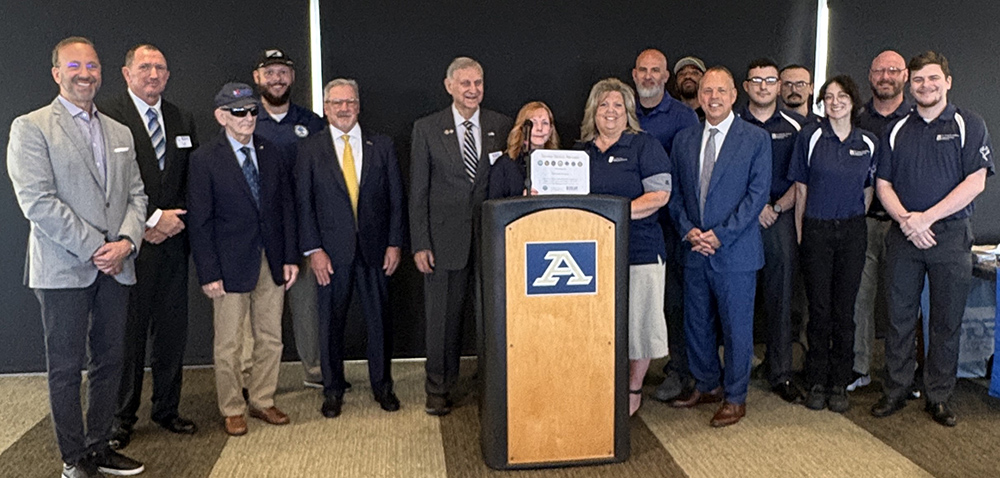 ua-receives-award-for-support-of-employees-in-u-s-reserve-and-national-guard