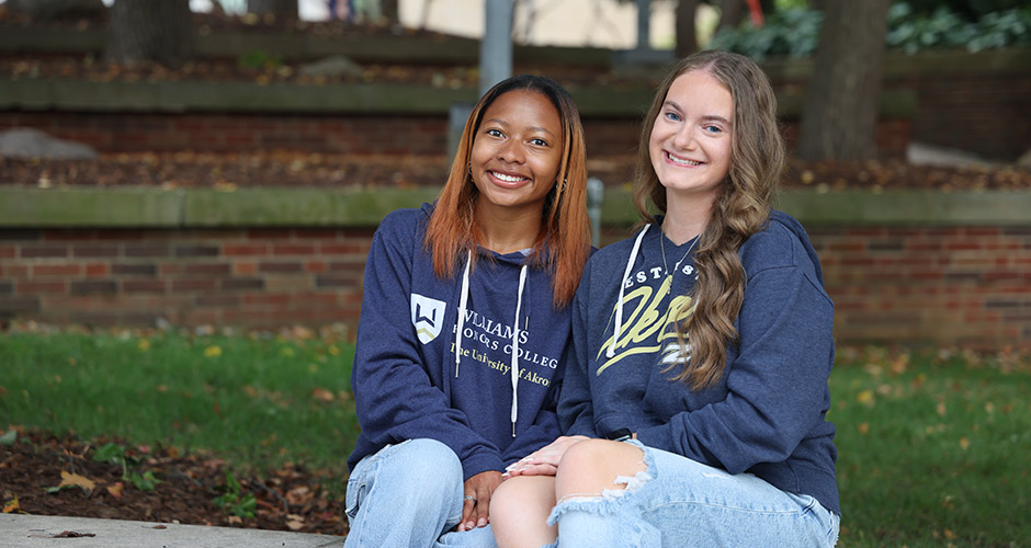 UA students Jaylah Lacewell and Madison Bickerstaff