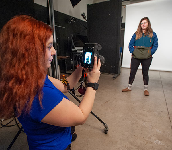 student-photographer-studio_600x525.jpg