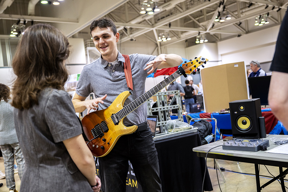 CEPS-SeniorDesignDay-041626-10.jpg