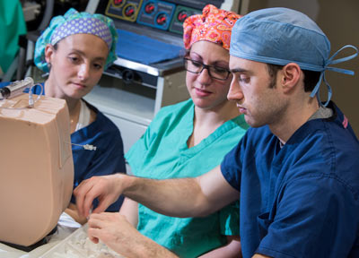 A team of nursing students work together in a nursing clinic