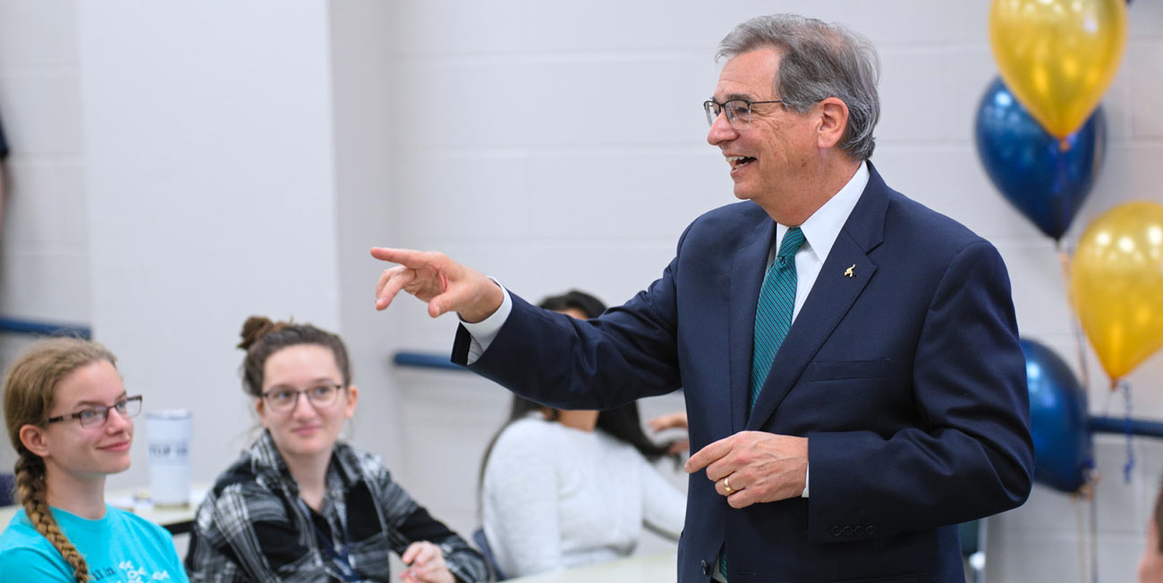 president-gary-miller-speaking-with-students